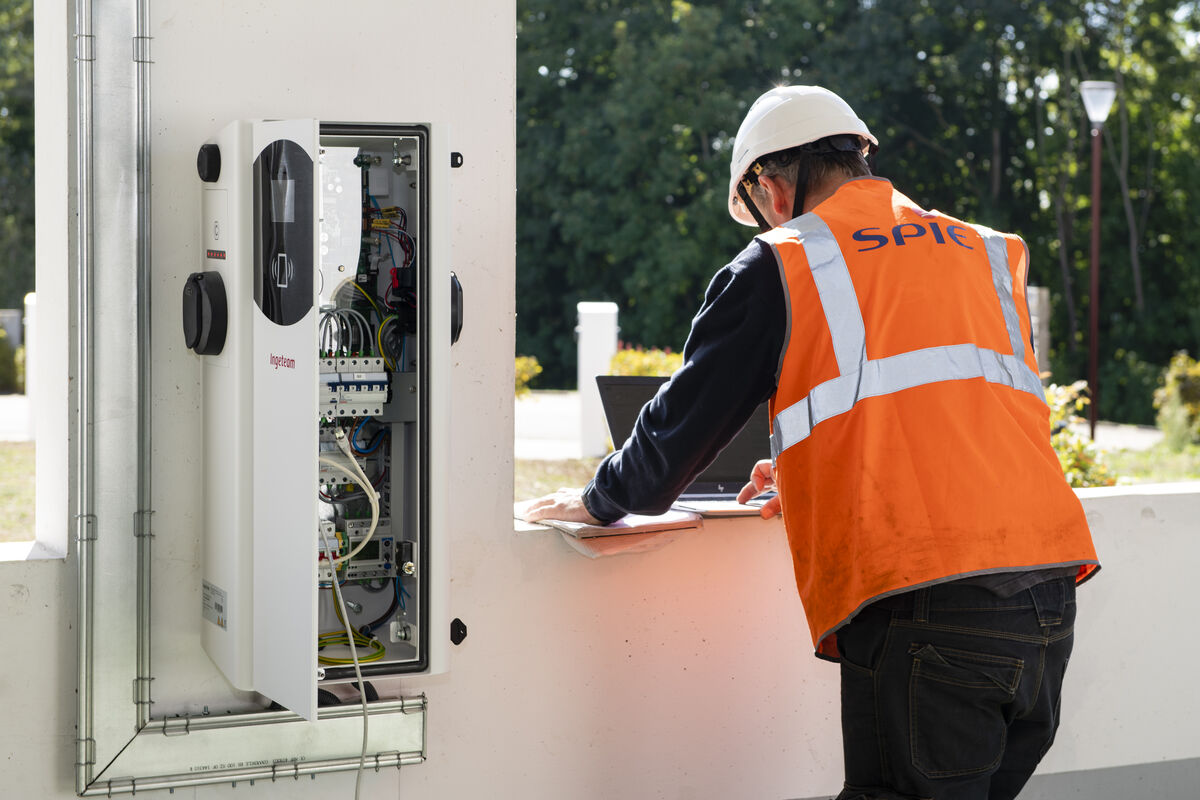 Zarządzanie i oprogramowanie