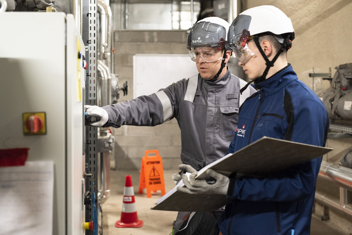 Serwis agregatów i systemów zasilania gwarantowanego